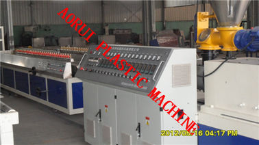 Ligne d'extrusion de profil de PVC WPC de plastique de moteur de Siemens pour des panneaux de Ceilling